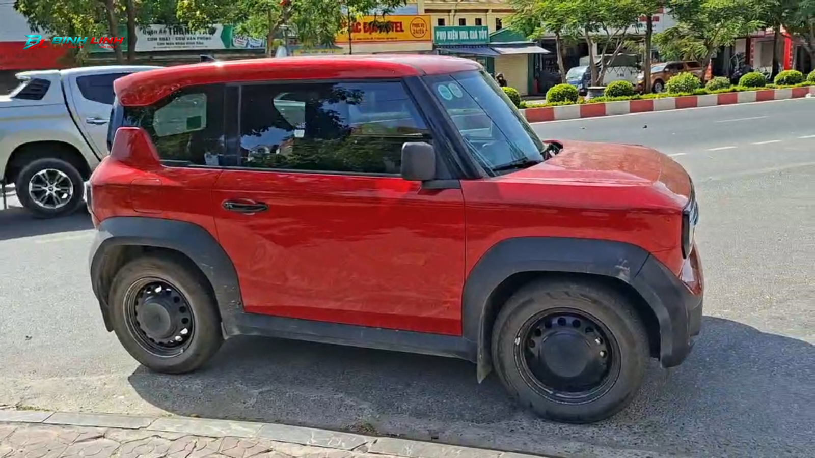 VinFast VF3 Dùng Lốp Nguyên Bản Có Cần Đổi Sang Loại Khác Không? Góc Nhìn Từ Bình Linh Auto