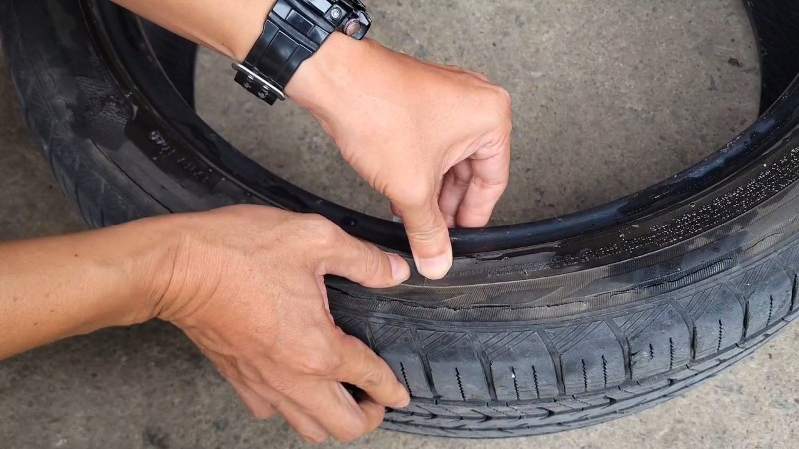 Lốp non hơi có dấu hiệu gì? 6 dấu hiệu cảnh báo và cách kiểm tra đúng
