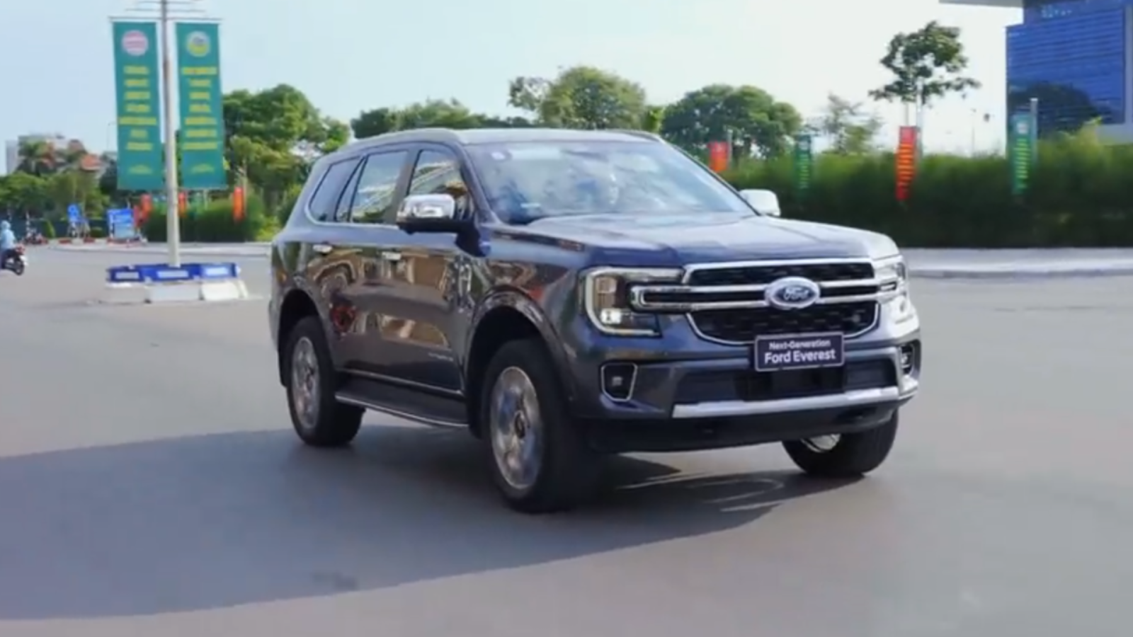 Lốp Ford Everest dùng size nào? Cách kiểm tra trước khi thay