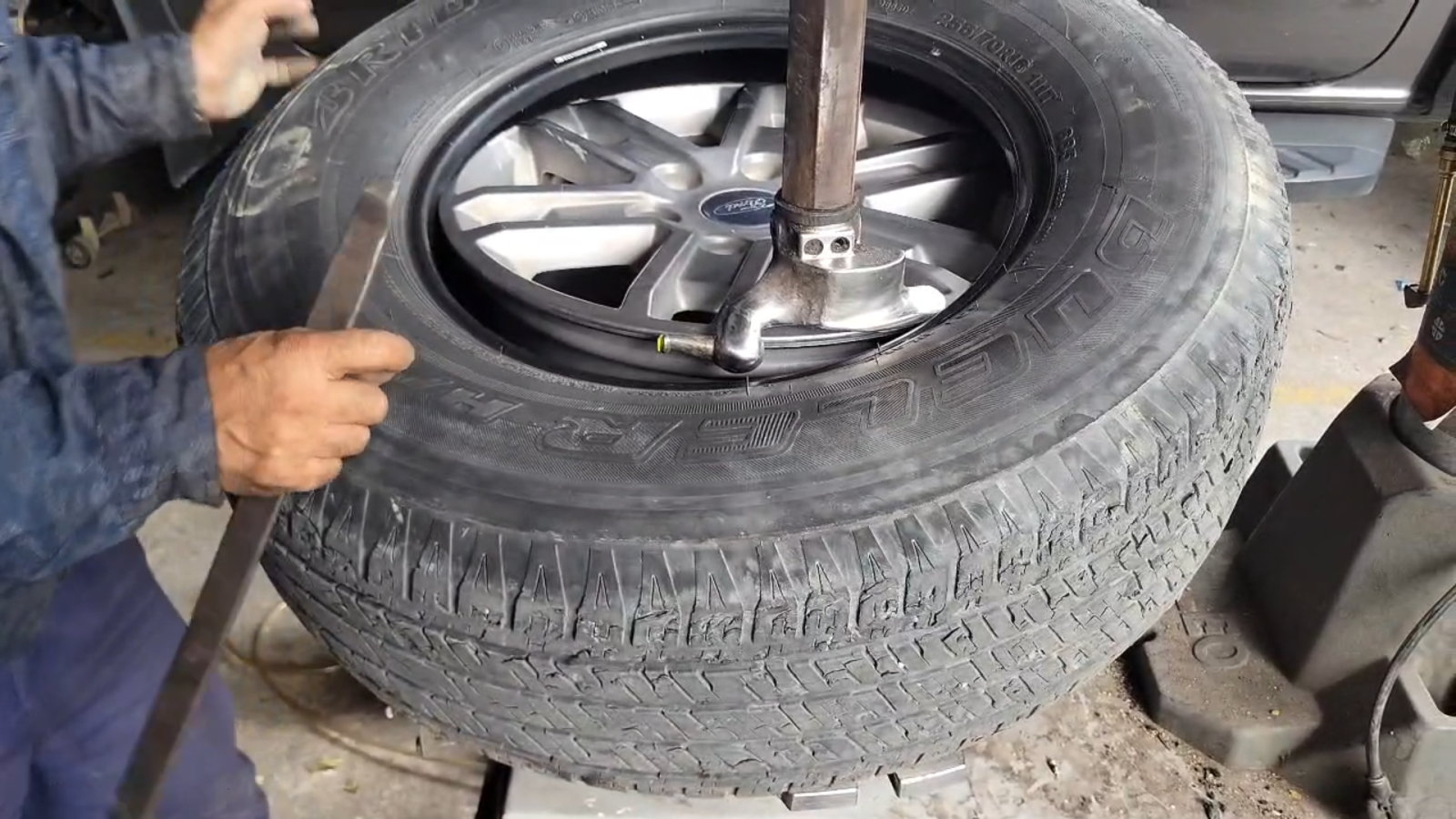 Thay Lốp Khác Size Zin Được Không? 5 Điều Cần Biết